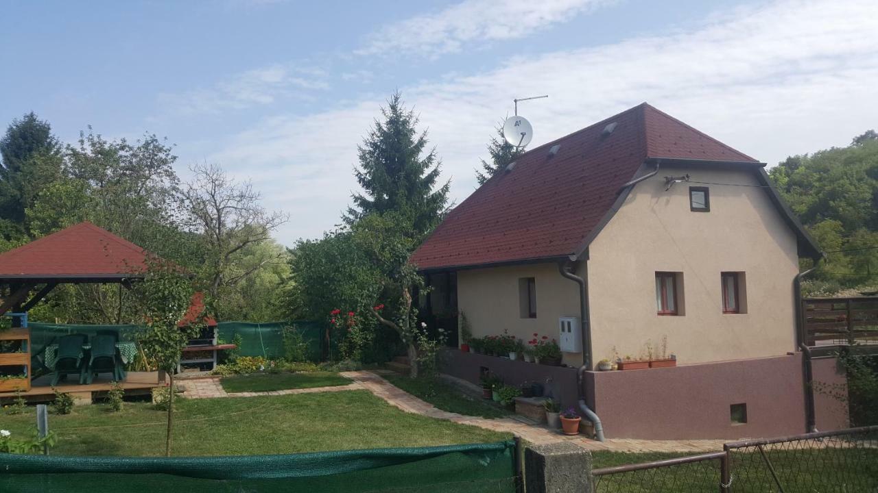 Kuca Za Odmor Bajtica Vila Jesenovec Exterior foto